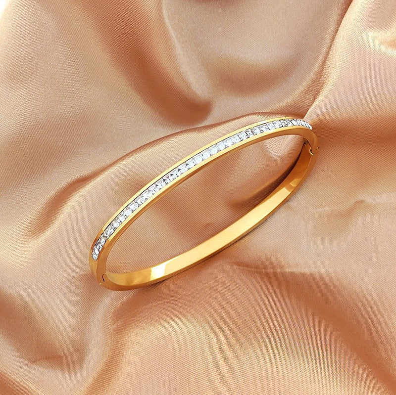 Wholesale 18k Gold Plated Waterproof Anti-tarnish Stainless Steel Designer Cuff Bangles Bracelet for Women Zircon Jewelry-JJ0003
